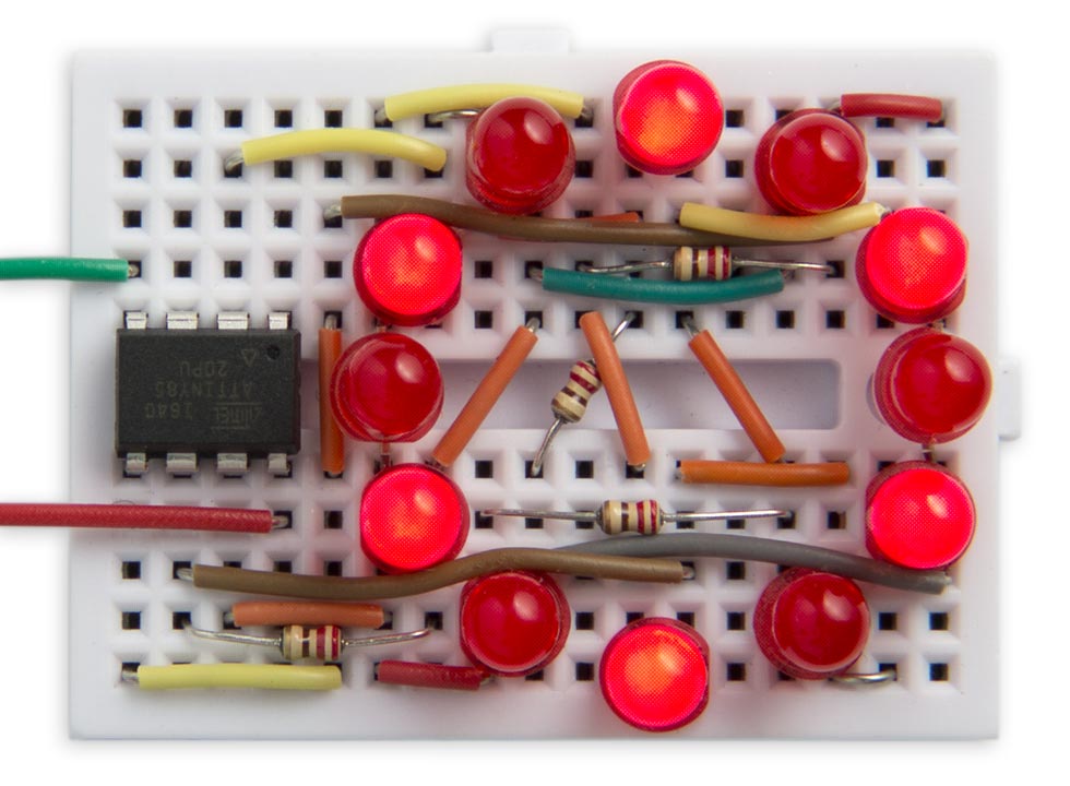 دوازده خروجی PWM از ATtiny85